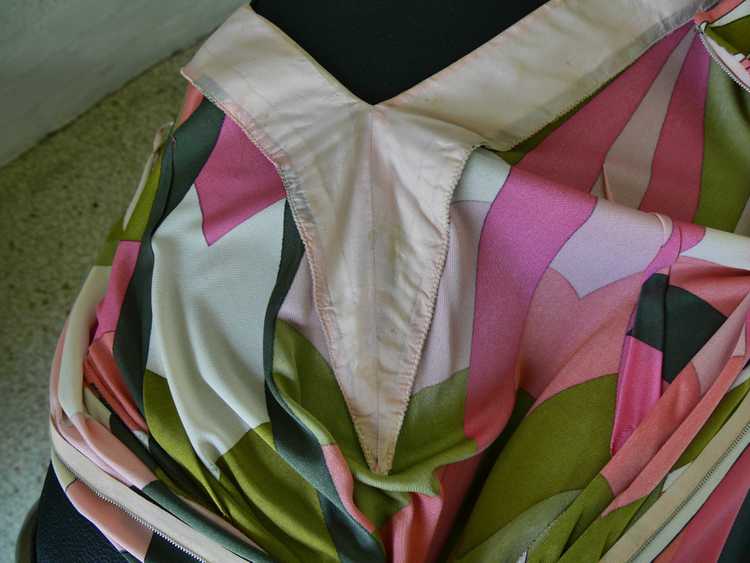 Vintage Emilio Pucci silk dress ,deep v cut puffy… - image 12