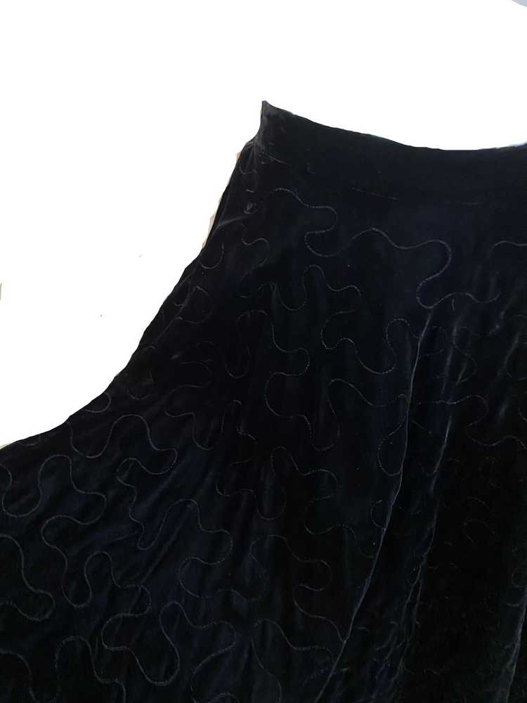 50s Black Velvet Quilted Circle Skirt - image 3