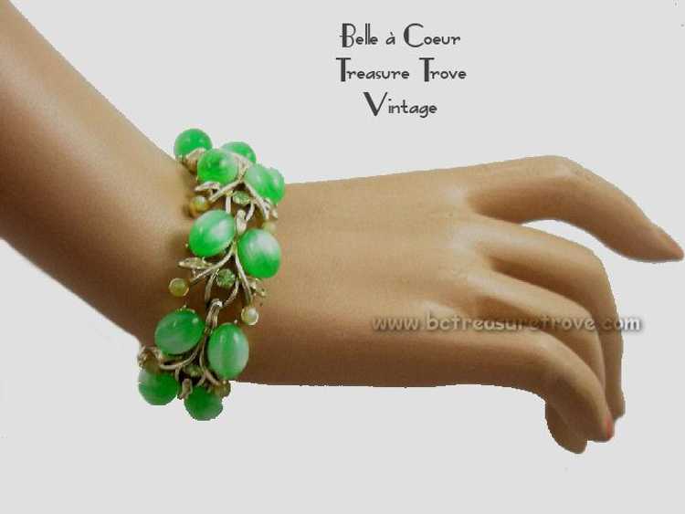 Lime Green Moonglow Vintage Bracelet Signed Coro … - image 3