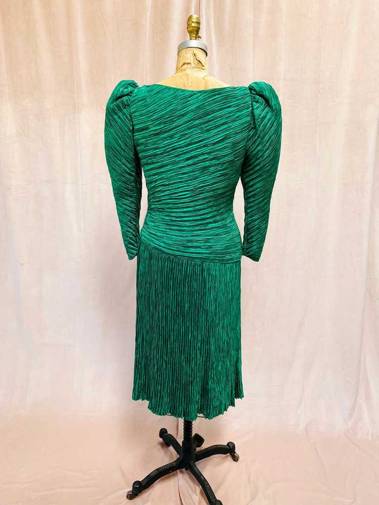 Mary McFadden Couture Emerald Silk Plissé Dress - image 9