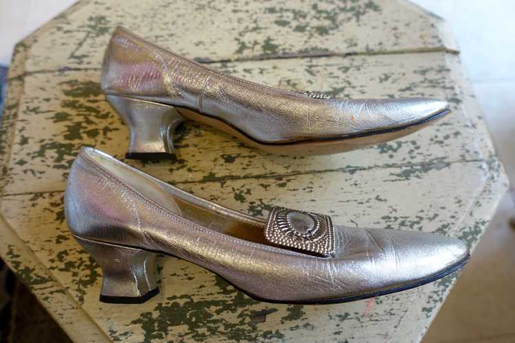 1960's Silver Lamé French Buckle Heels - image 4