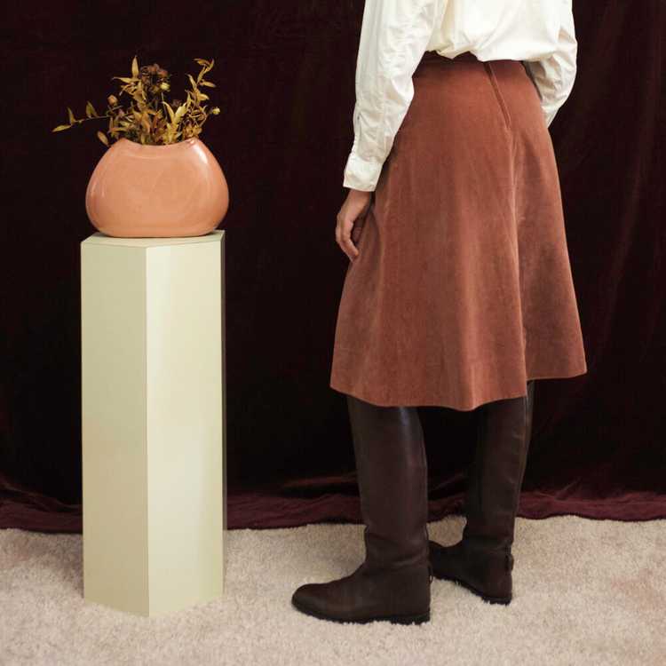 1970s Frankie Welch dusty rose velveteen skirt - image 3