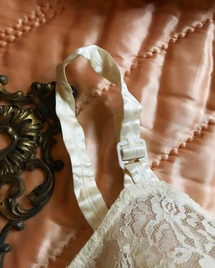 Authentic 1950’s 1960’s vintage lace bra - image 4