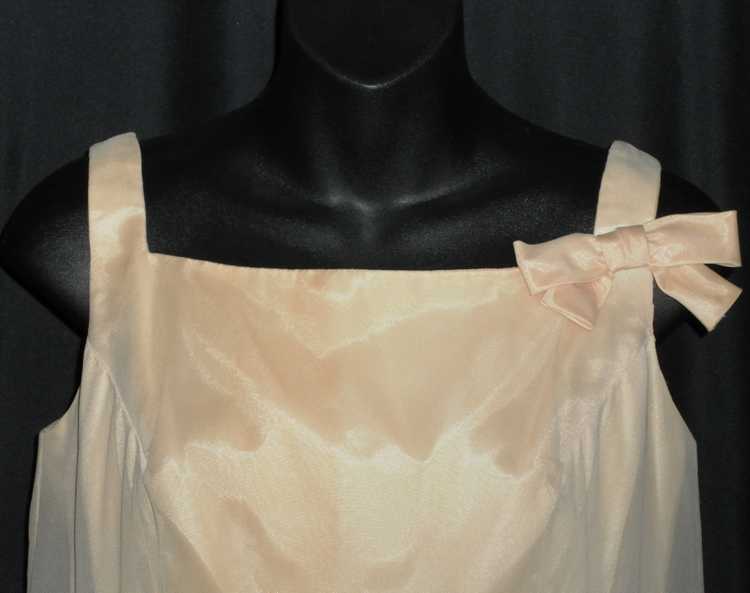 Vintage 1950's Pale Beige Sack / Chemise Dress w/… - image 2