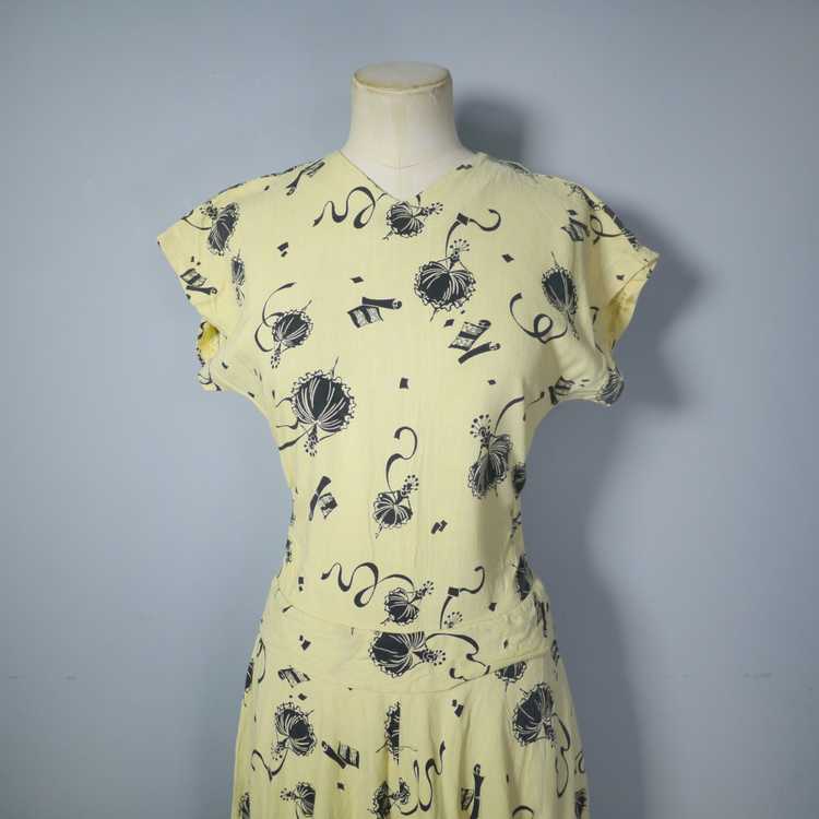40s BLACK AND YELLOW NOVELTY LADY AND MUSIC SCROL… - image 7