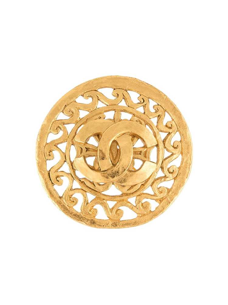 CHANEL Pre-Owned 1995 CC medallion brooch - Gold - image 1