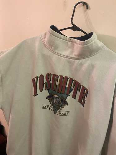 Vintage *Rare* Vintage Yosemite Collar Sweatshirt