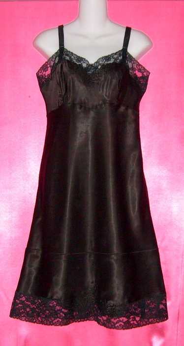 Ultra Elegant BLACK SATIN Full Slip 38