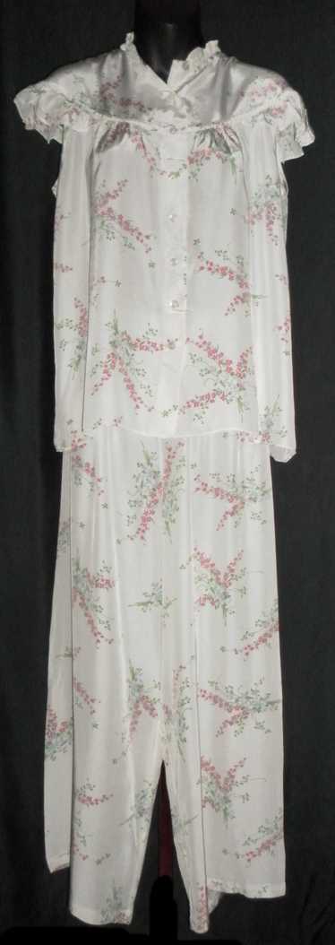 1940's Old Hollywood Starlet Vintage White & Flora