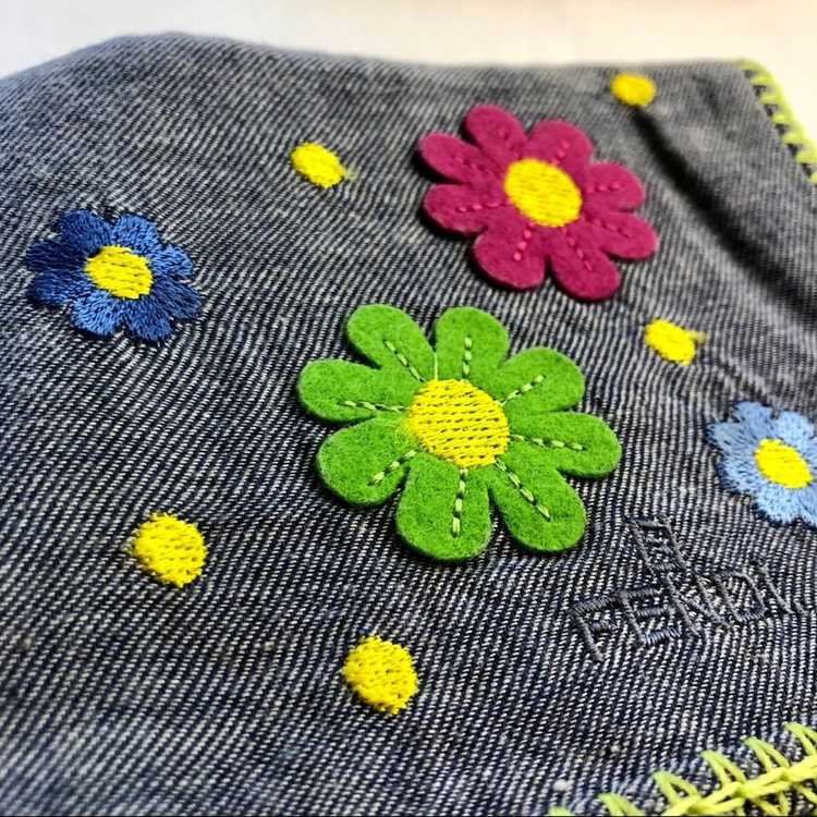 Fendi FENDI Daisy Flower Appliqué Wool Silk Print… - image 7