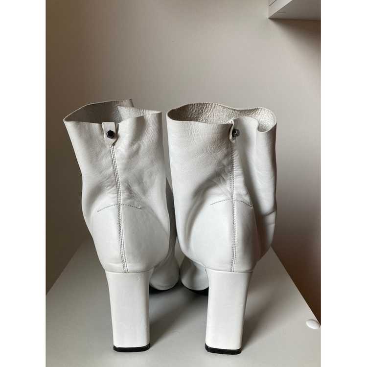 Nicholas Kirkwood Ankle boots Leather in White - image 4