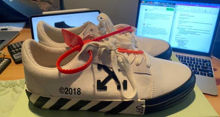 Off-White Vulc Low Top Off-White (updated strips) - image 4