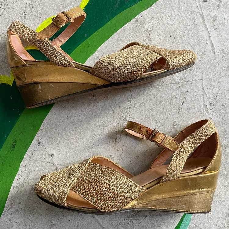Late 30s early 40s Gold woven platform wedge - image 1
