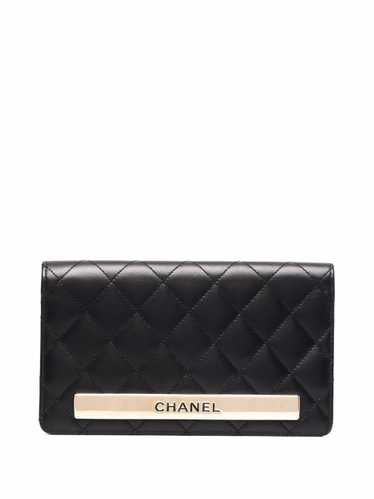 CHANEL Pre-Owned 2017-2018 logo-plaque diamond-qui