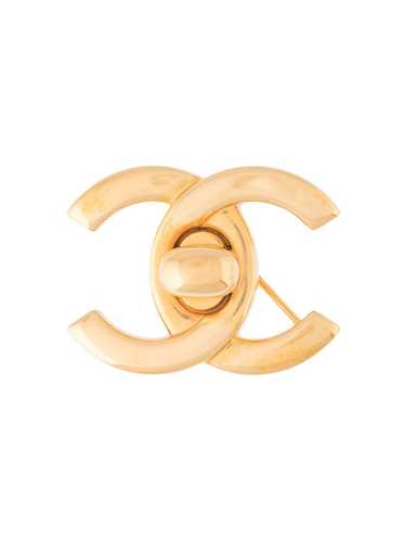Chanel Pre-Owned 1996 CC turn-lock brooch - GOLD