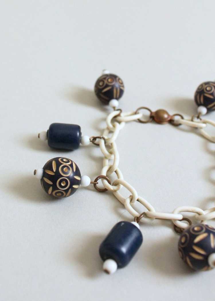 Vintage 1930s Navy Carved Beads on a Celluloid Ch… - image 2