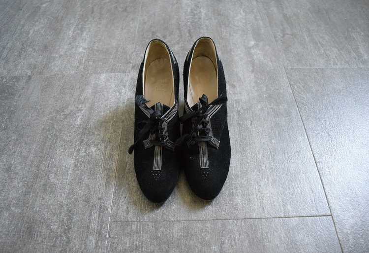 1930s 1940s shoes . black suede lace up heels - image 3