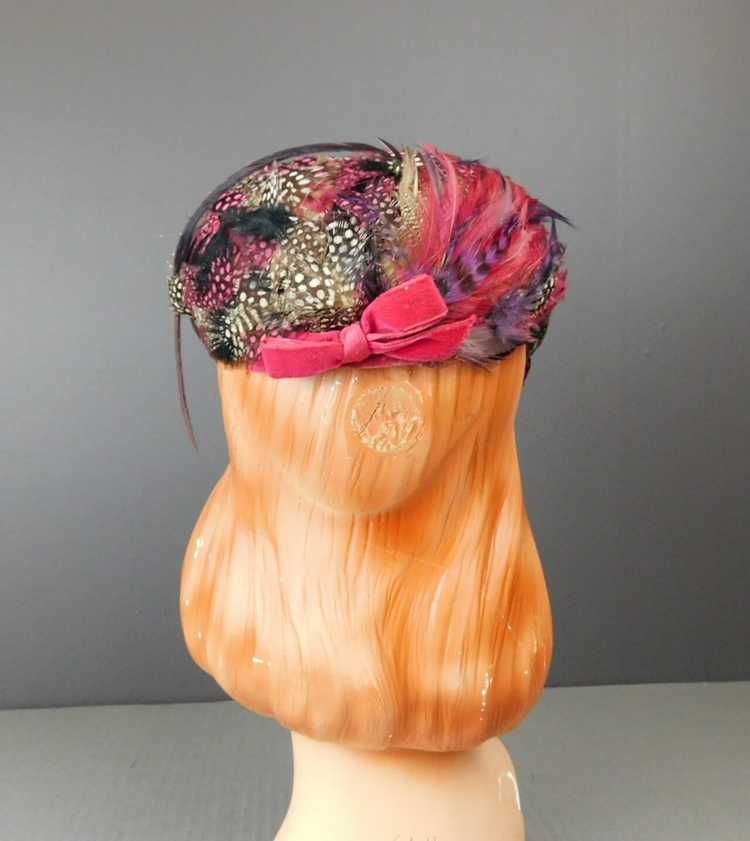 Vintage Dramatic Feather Hat Pink, Black & White,… - image 8