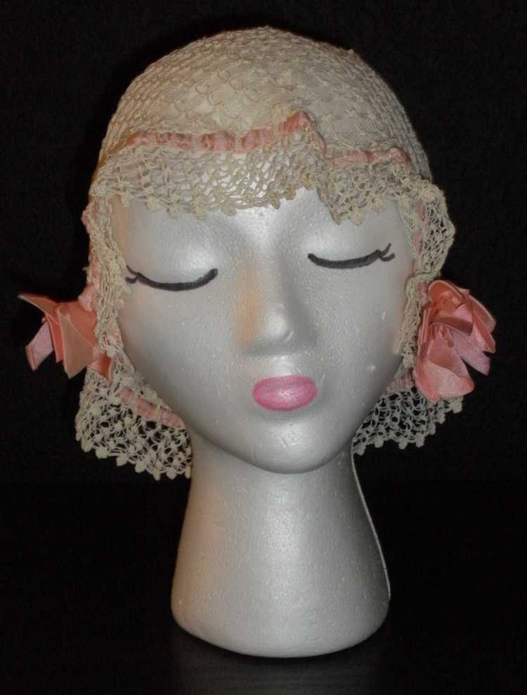 Adorable Vintage Early 1900's Victorian Crochet &… - image 2