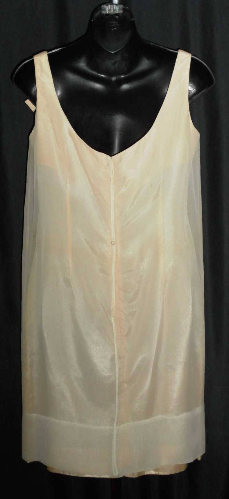 Vintage 1950's Pale Beige Sack / Chemise Dress w/… - image 3