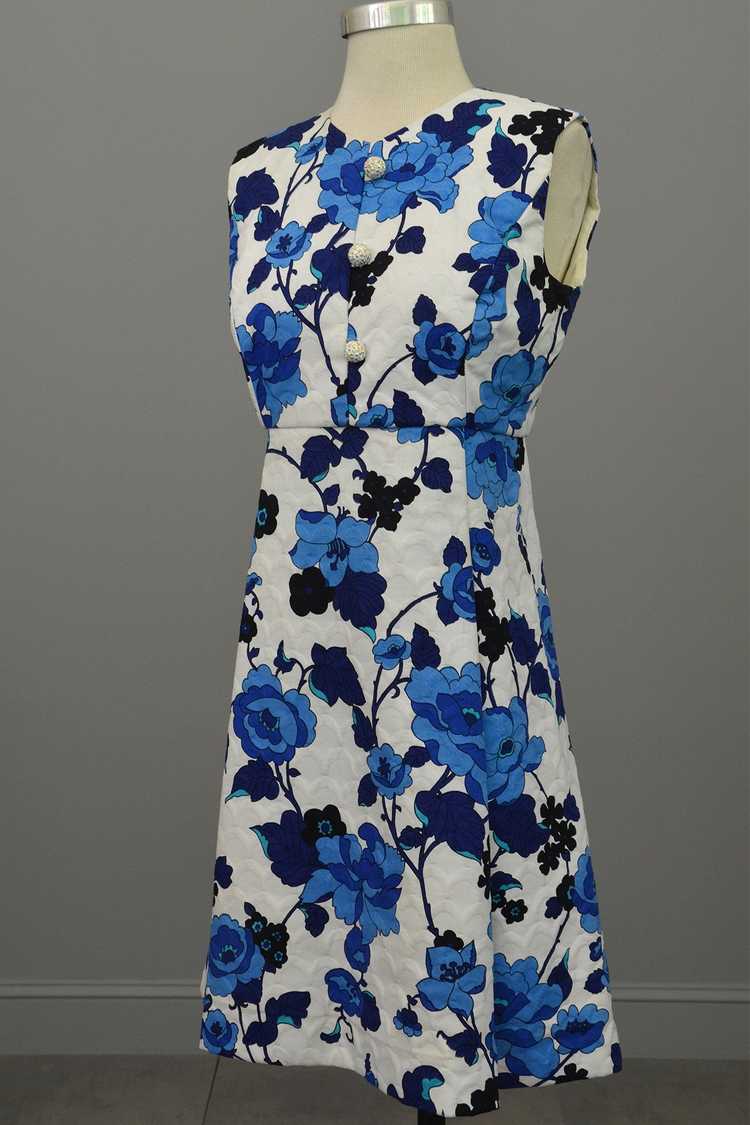 Vintage 1960s Blue on White Floral Novelty Print … - image 5