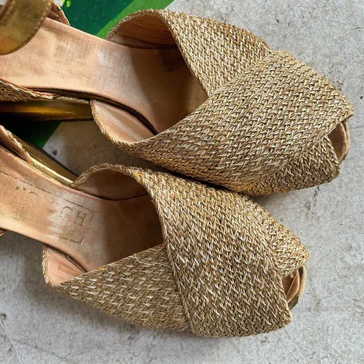 Late 30s early 40s Gold woven platform wedge - image 2