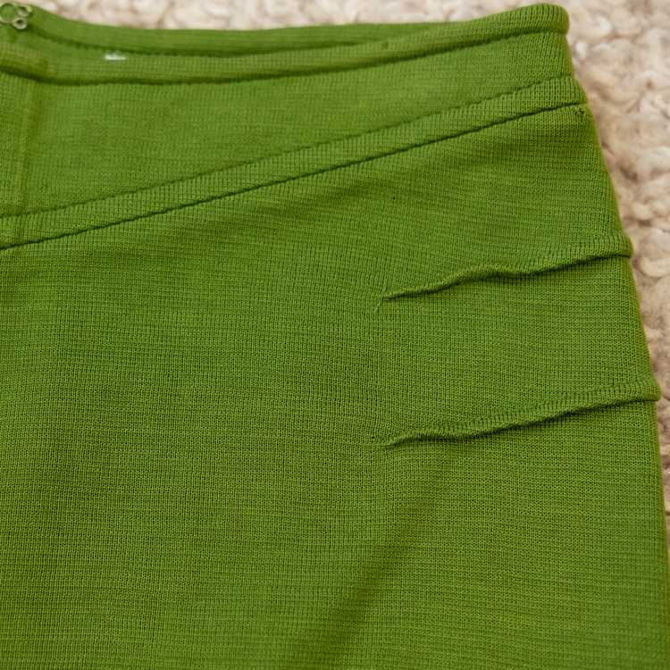 1980s Claude Montana green knit mini skirt - image 4