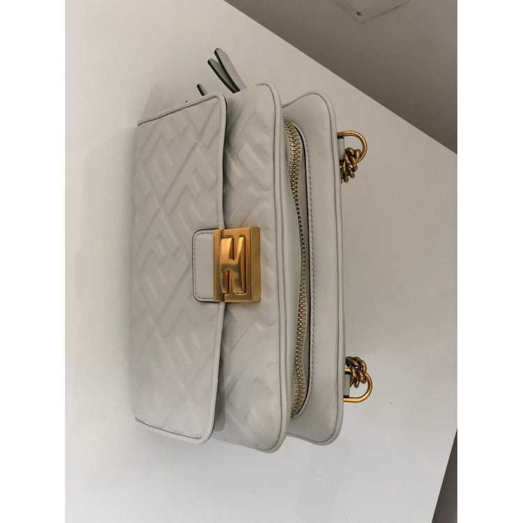 Fendi Shoulder bag Leather in White - image 5