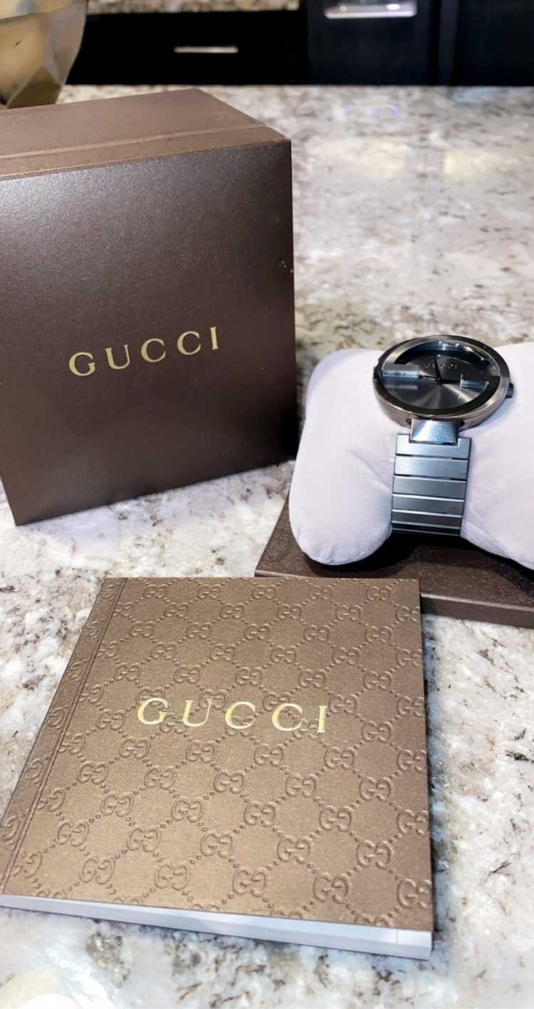 Gucci RARE Gucci Men’s Interlocking “G” Grey Stainles… - Gem