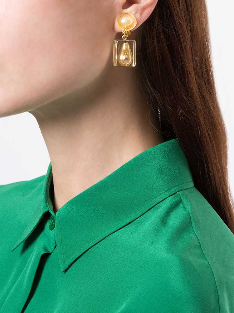 CHANEL Pre-Owned 1997 dangling cube CC earrings -… - image 2