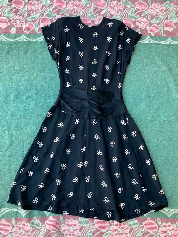 1940s Bow Dress - image 2