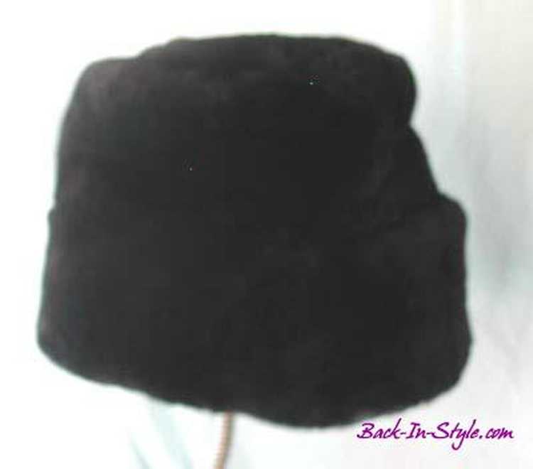 Black Fur Bucket Hat - image 4