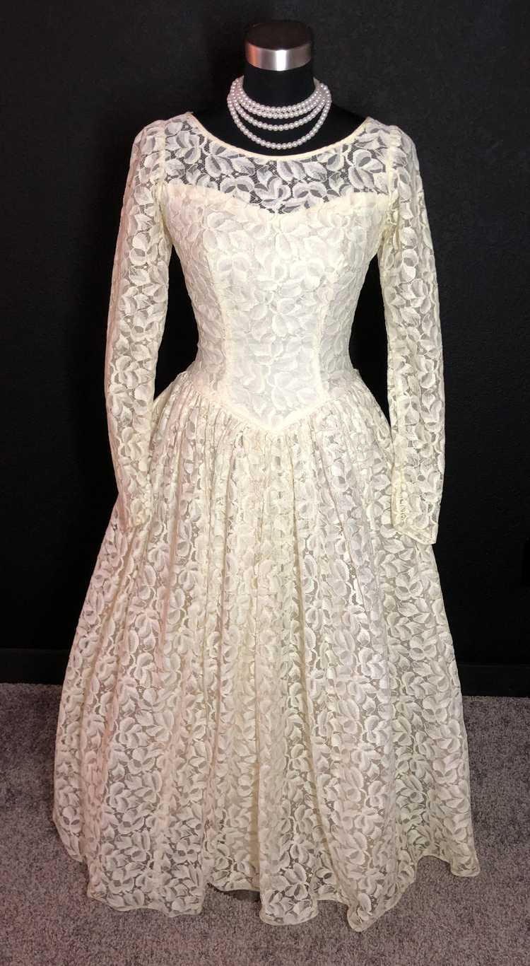 Graceful Vintage 1950's All Lace Overlay Wedding … - image 2