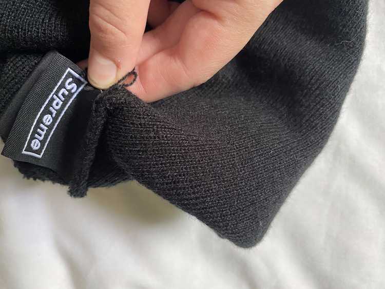 New Era × Supreme Box Logo Beanie - image 5