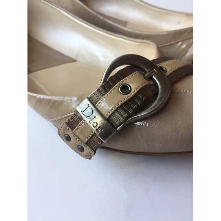 Dior Slippers/Ballerinas Patent leather in Beige - image 4